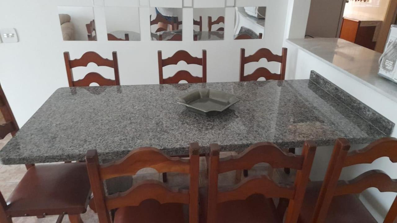 Aconchegante E Amplo Apartamento Familiar Pertinho Da Praia! グァルジャー エクステリア 写真